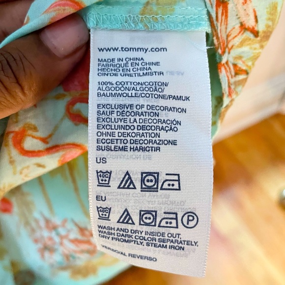 NWT Tommy Hilfiger Aqua Flamingo Print Top 🎽 - Picture 6 of 6